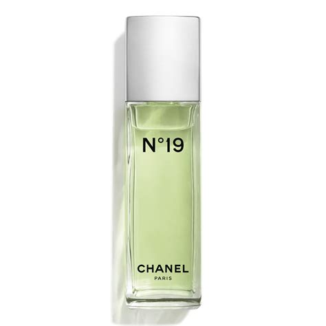 chanel n 19 prix|is chanel 19 discontinued.